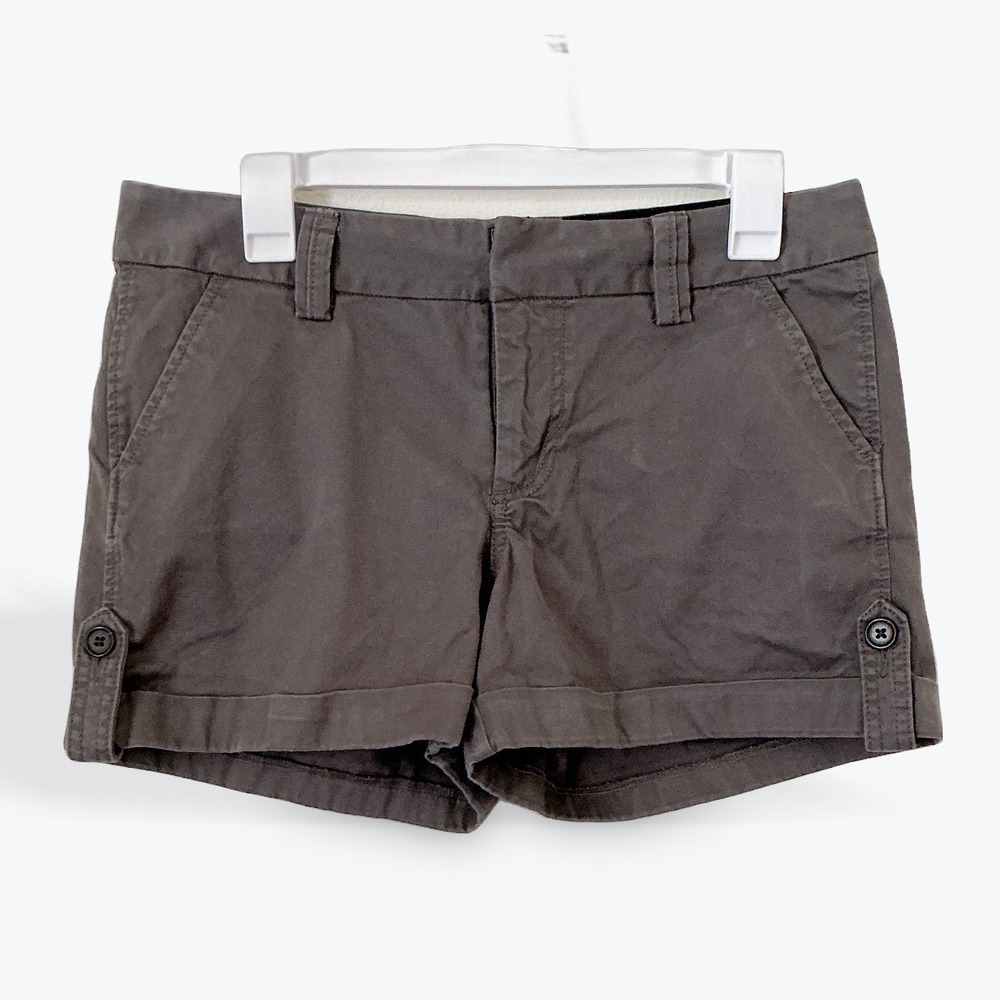 Banana Republic Womens Petite‎ 8P Gray Chino Shorts Cuffed Button Tab 809298-01